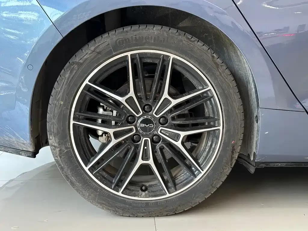 BYD Seal — фото 10