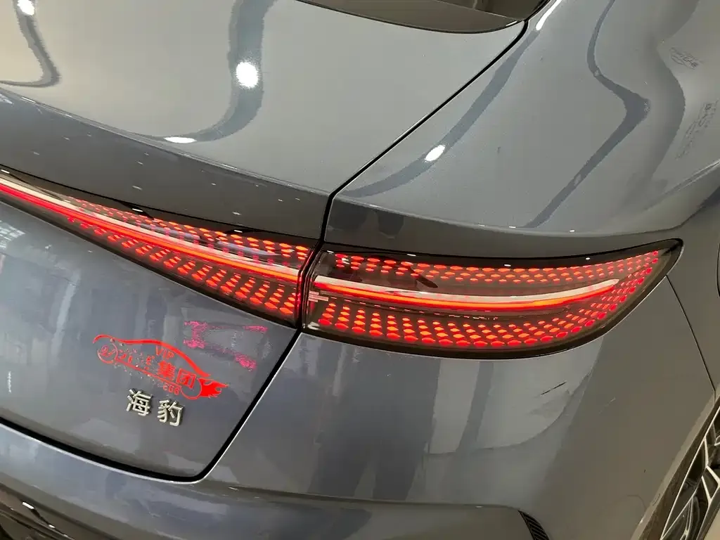 BYD Seal — фото 6