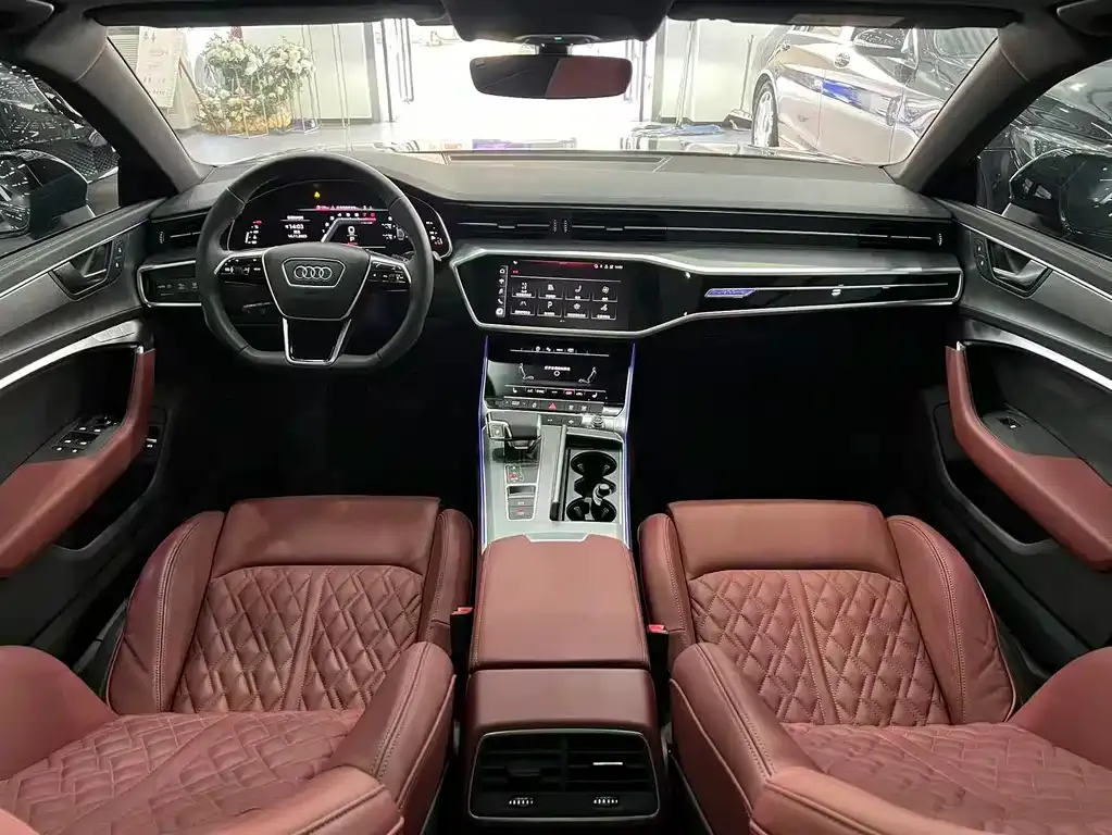 Audi A7L 2023 из CN, фото 7