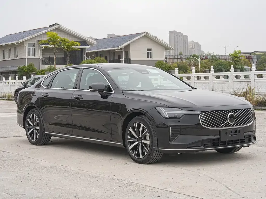 Volvo S90 2025 из CN, фото 3
