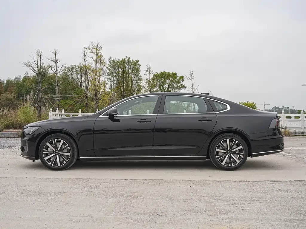 Volvo S90 2025 из CN, фото 5