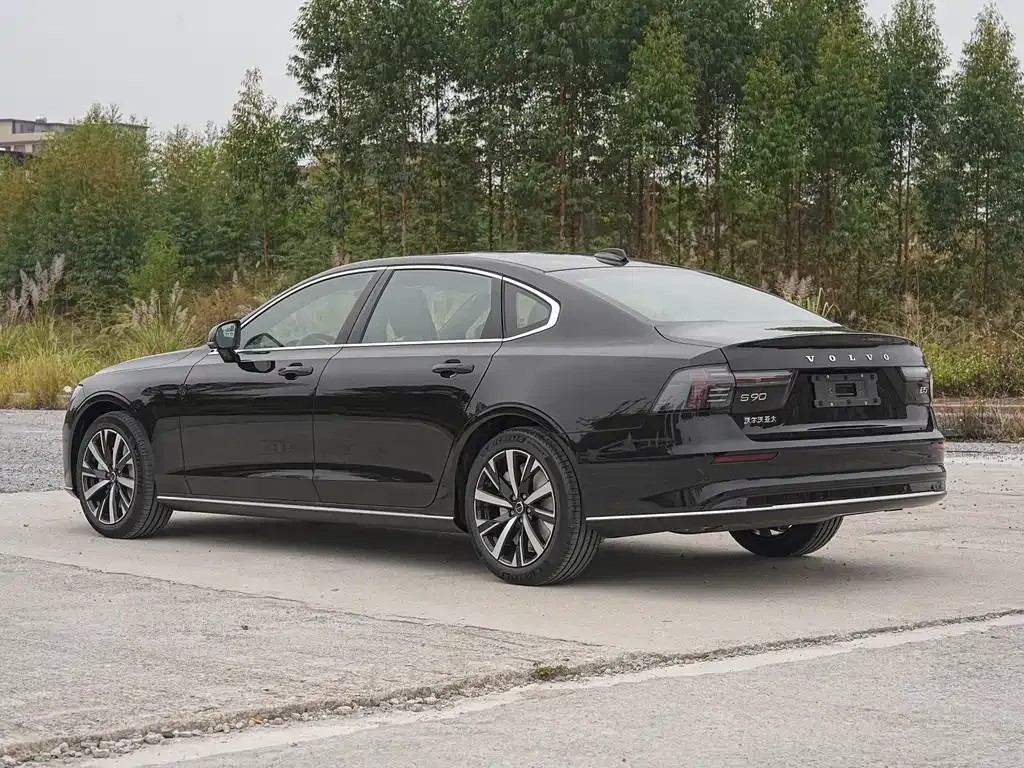 Volvo S90 2025 из CN, фото 6