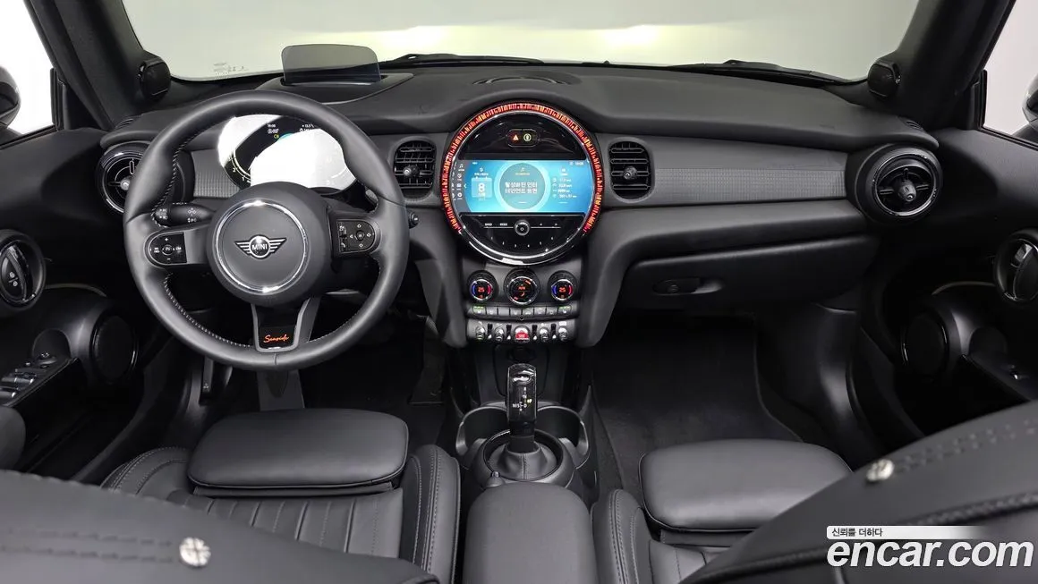 Mini Cooper Convertible 2023 из KR, фото 7