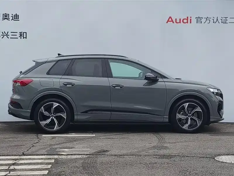 Audi Q4 e-tron — фото 3