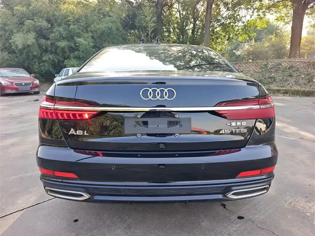 Audi A6L — фото 6