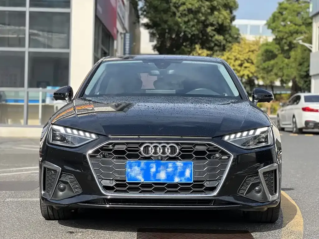 Audi A4L 2021 из CN, фото 2