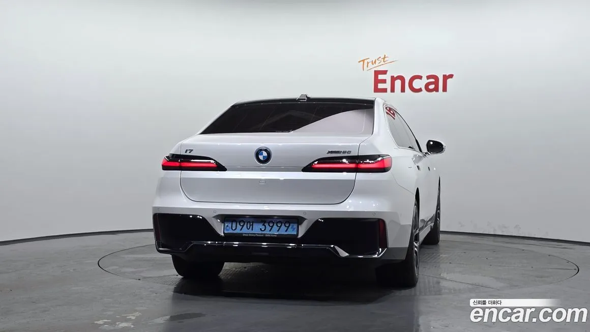 BMW i7 — фото 4