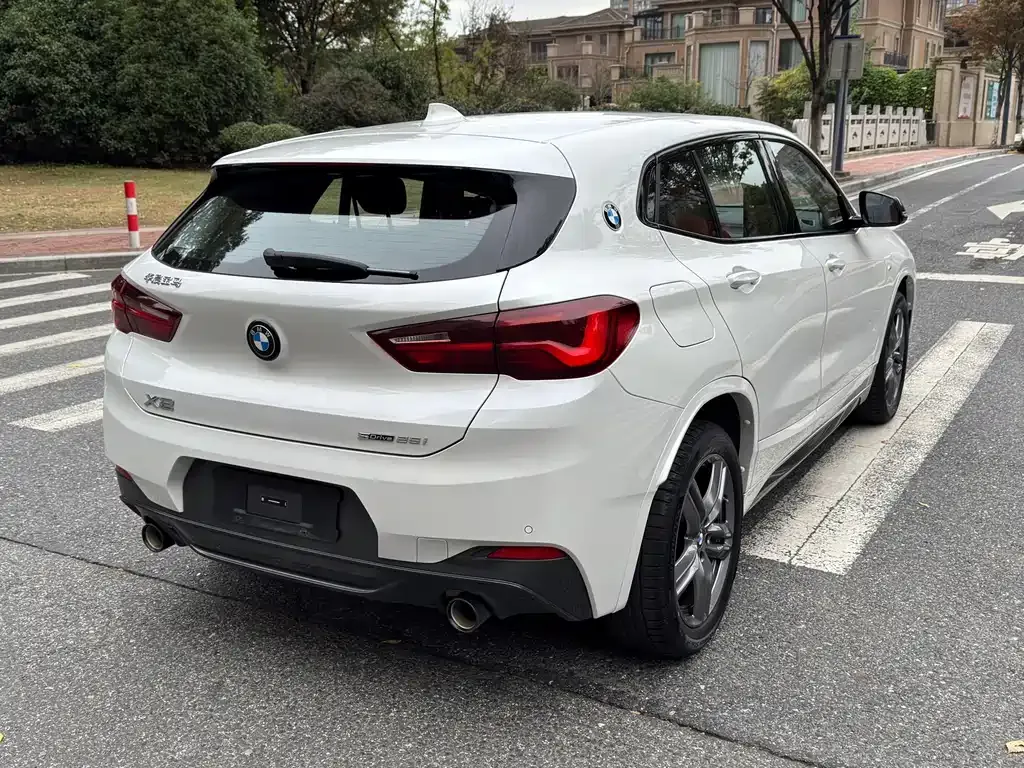 BMW X2 — фото 7
