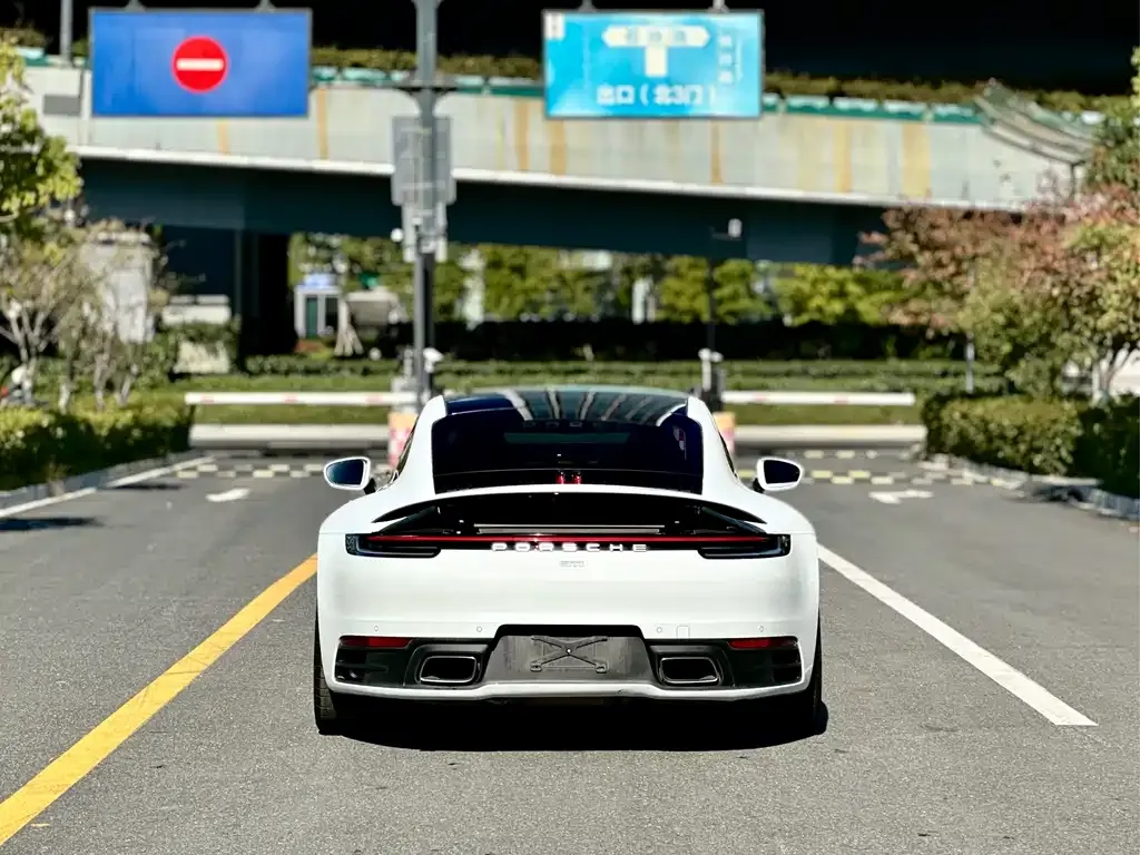 Porsche 911 — фото 7