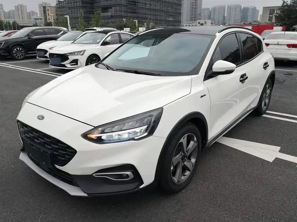 Ford Focus Active 2022 из CN, фото 1