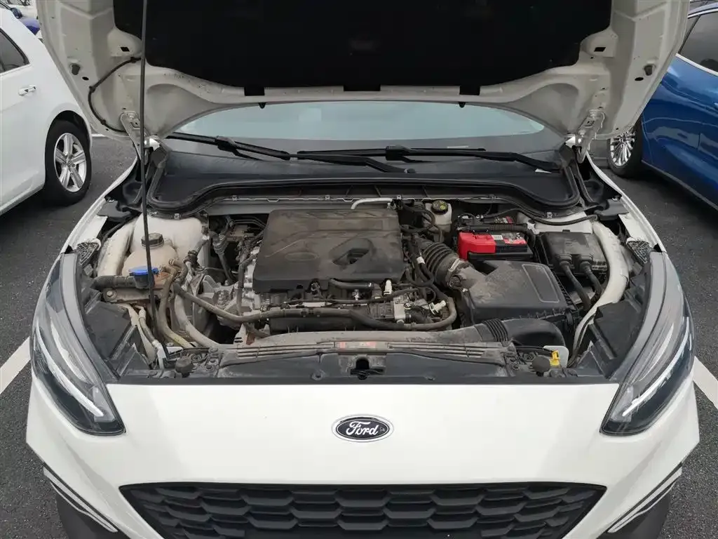 Ford Focus Active 2022 из CN, фото 10