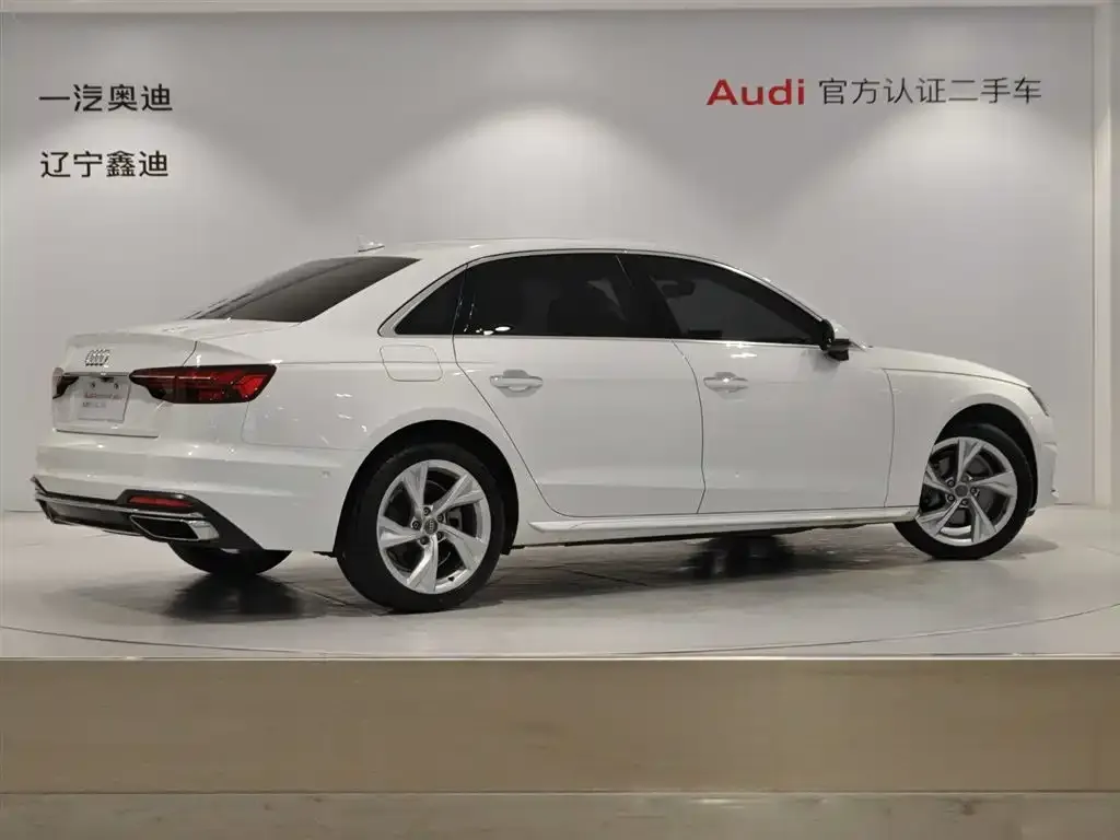 Audi A4L — фото 4