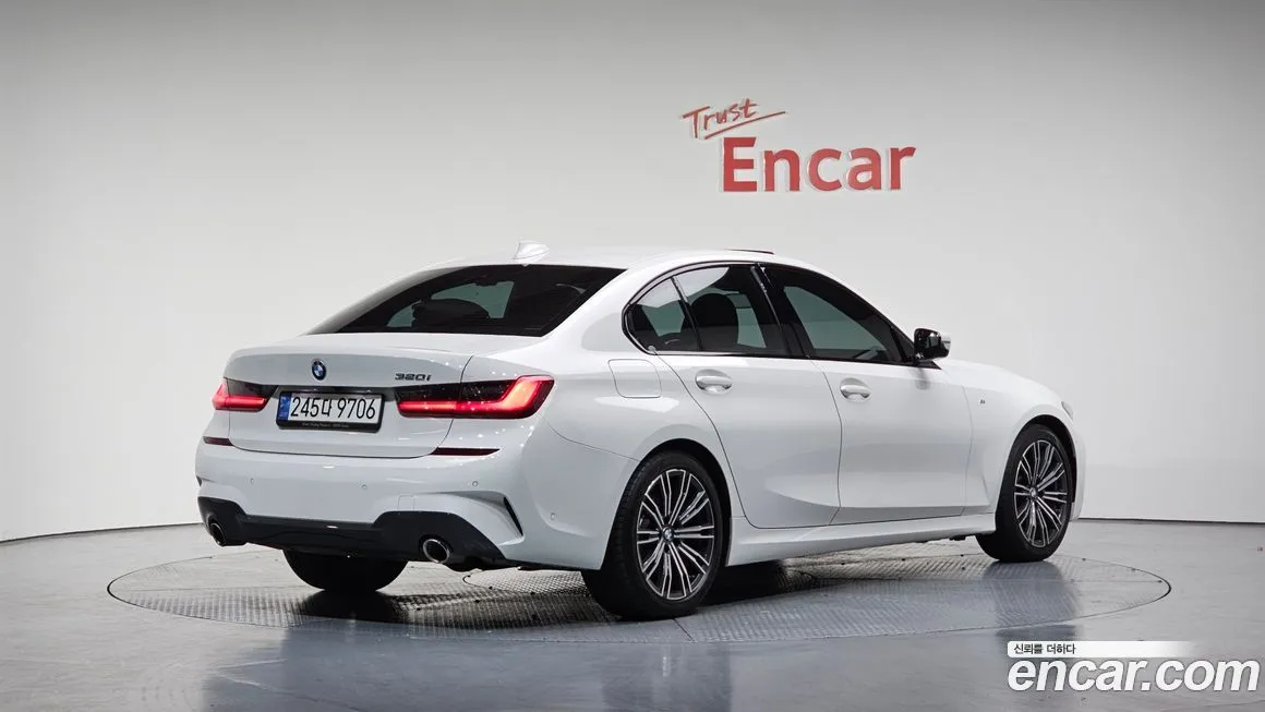 BMW 3-Series 2021 из KR, фото 2