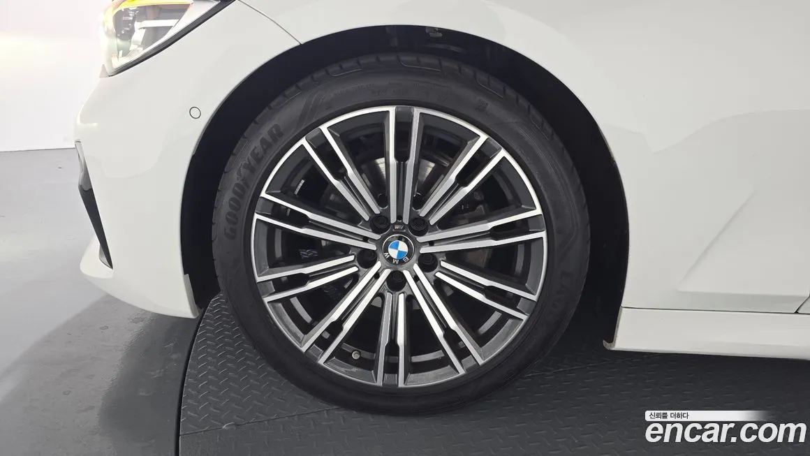 BMW 3-Series 2021 из KR, фото 5