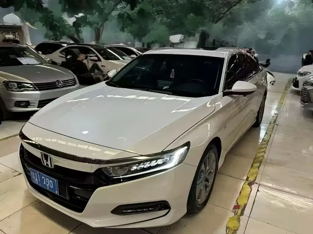 Honda Accord — фото 2