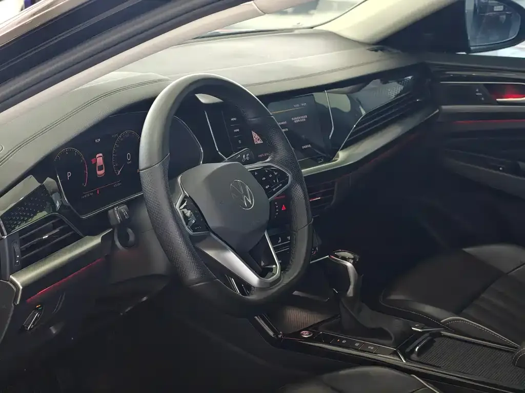 Volkswagen Passat 2023 из CN, фото 4