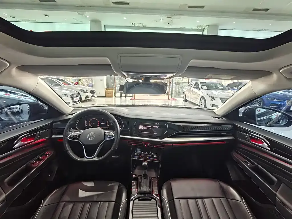 Volkswagen Passat 2023 из CN, фото 5