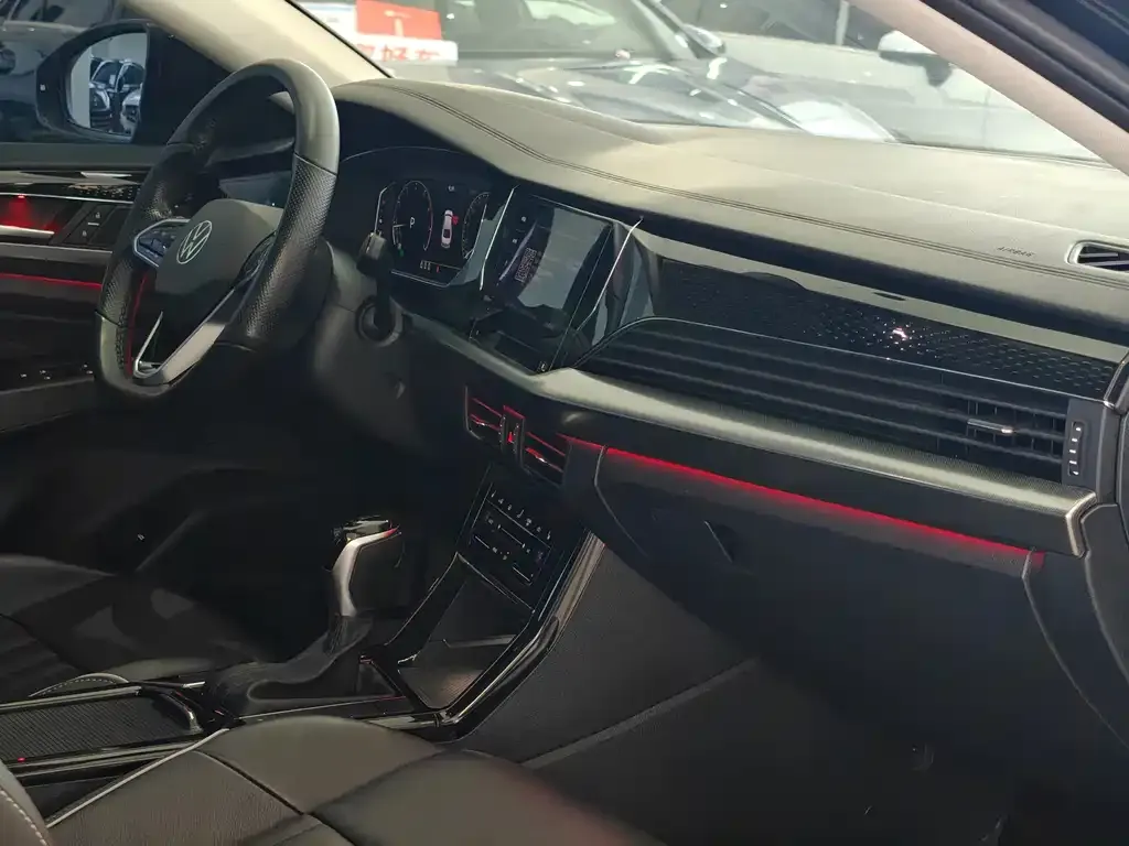 Volkswagen Passat 2023 из CN, фото 6