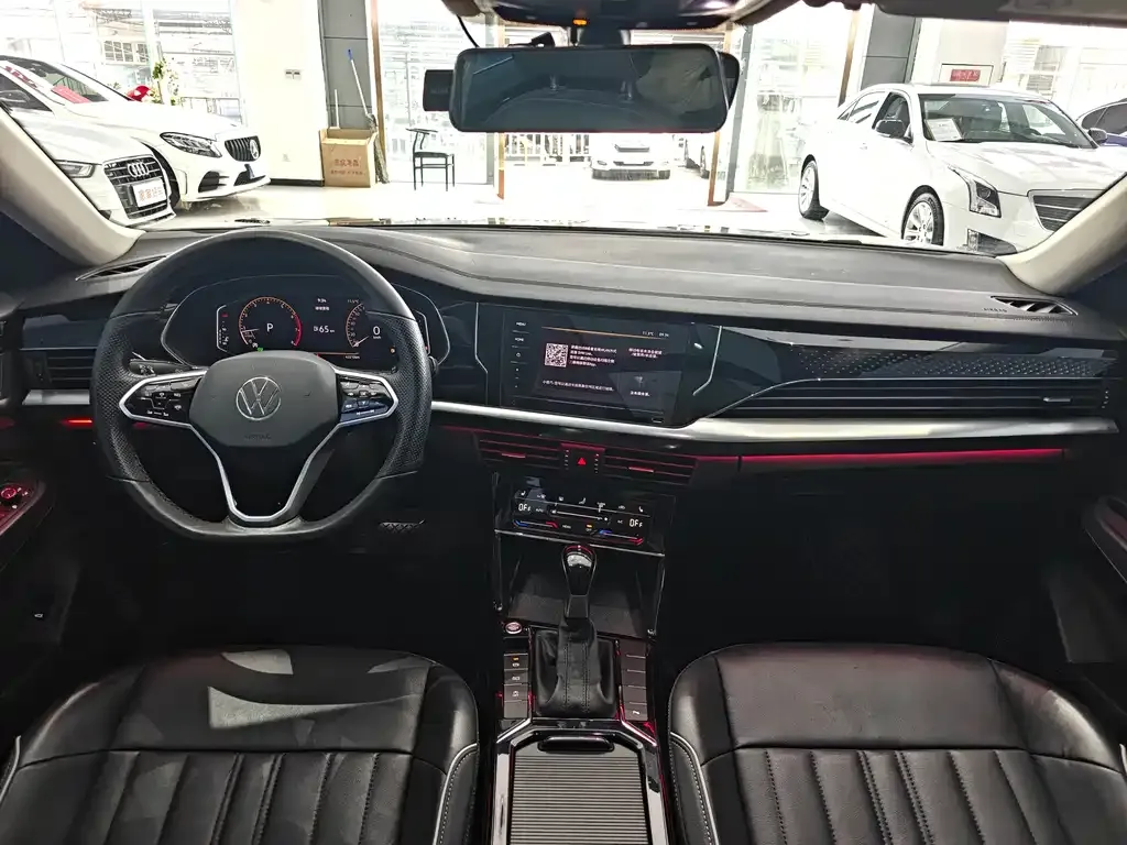 Volkswagen Passat 2023 из CN, фото 8
