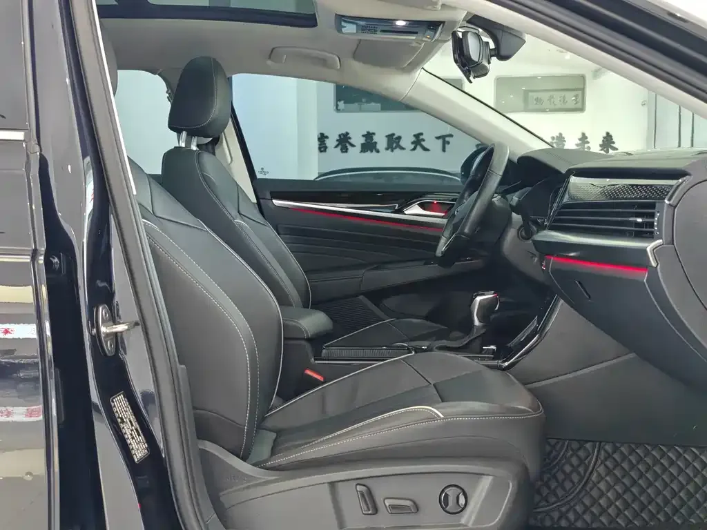 Volkswagen Passat 2023 из CN, фото 9