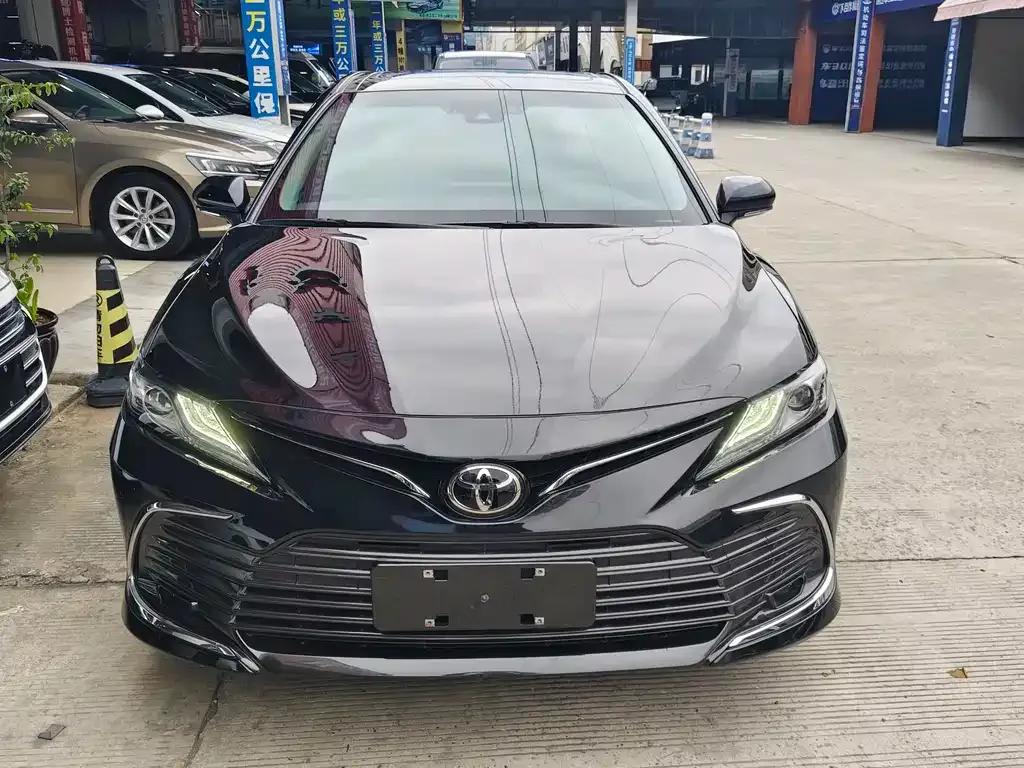 Toyota Camry 2022 из CN, фото 2