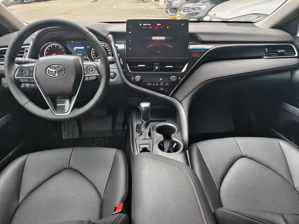 Toyota Camry 2022 из CN, фото 7