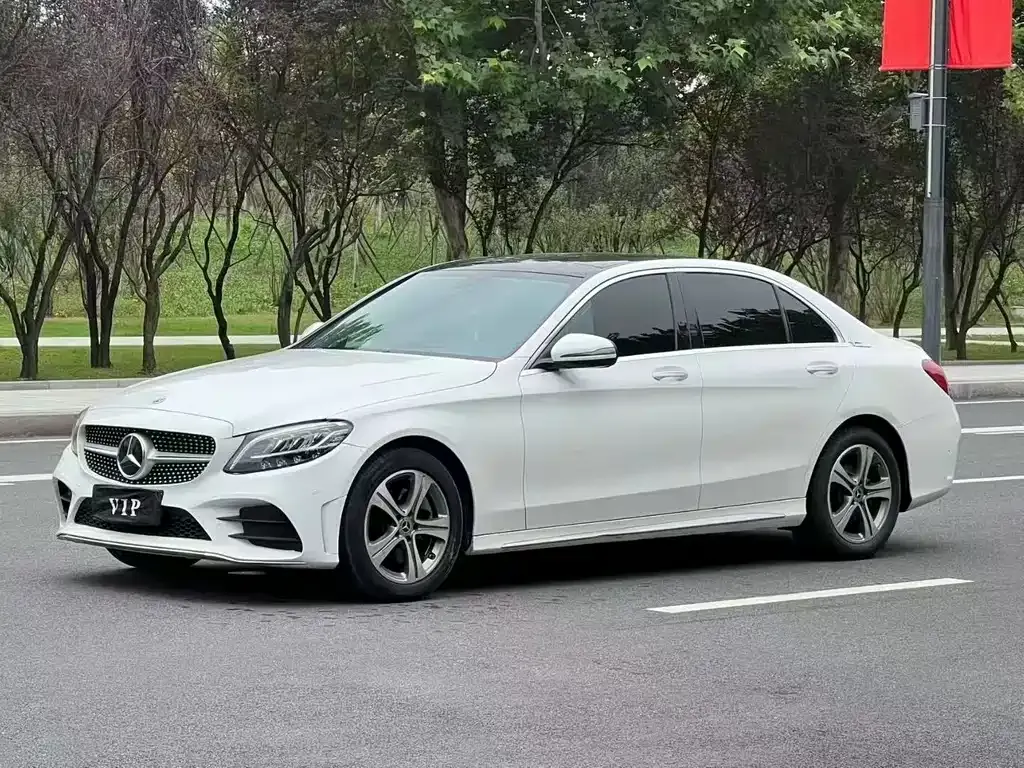 Mercedes-Benz C-Class — фото 1