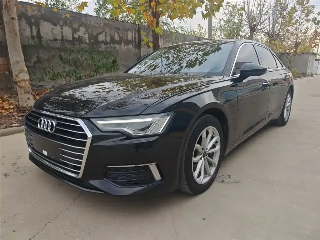 Audi A6L — фото 1