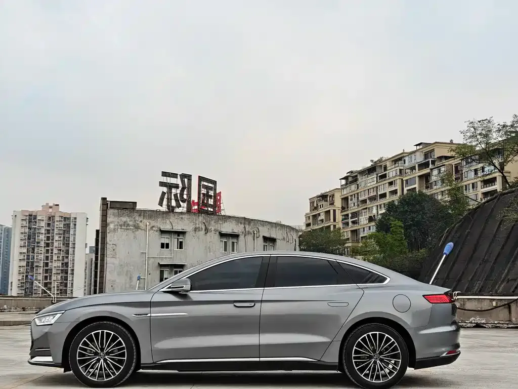 BYD Han — фото 6