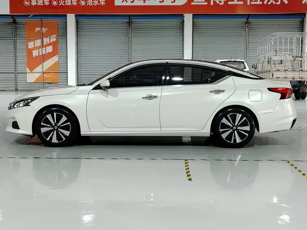 Nissan Teana — фото 4