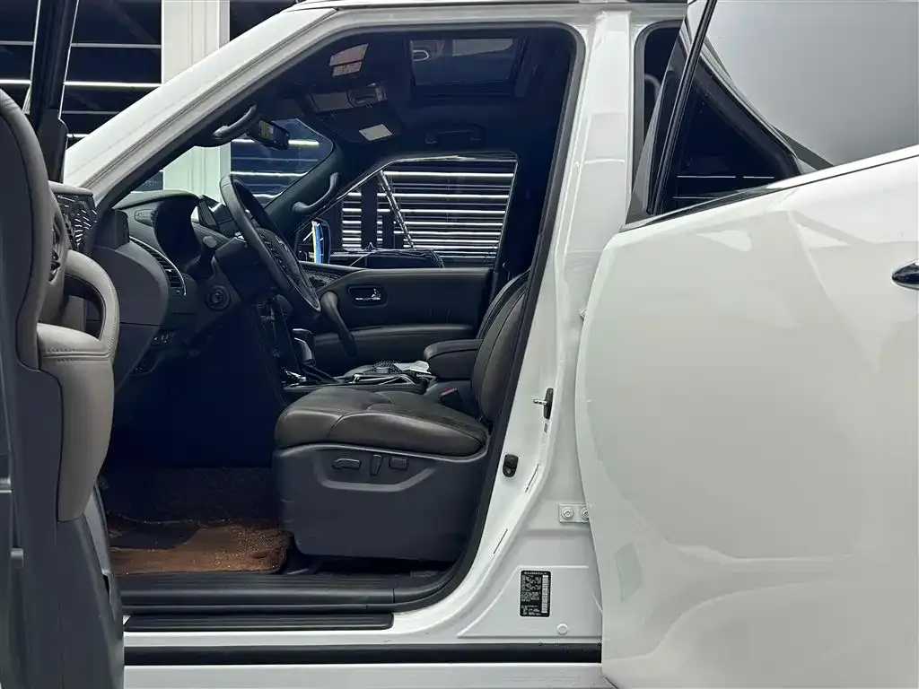 Nissan Patrol 2022 из CN, фото 6