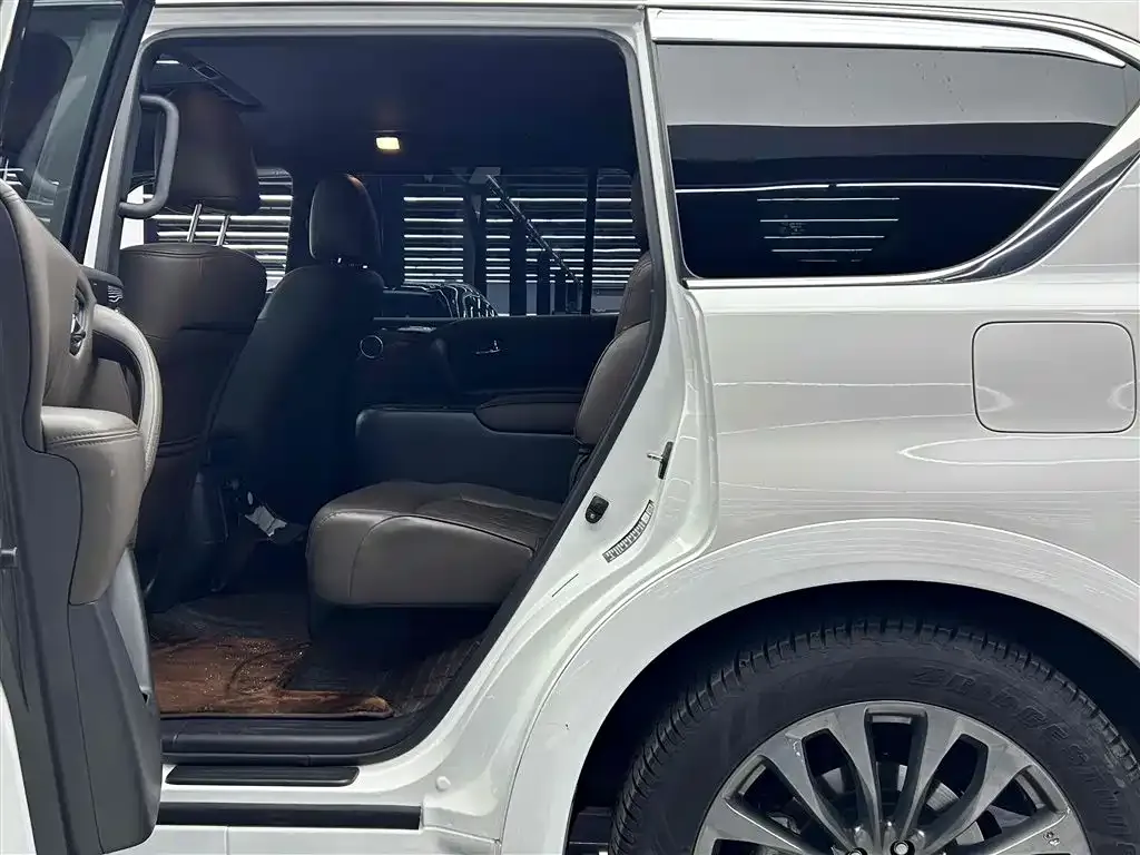 Nissan Patrol 2022 из CN, фото 7