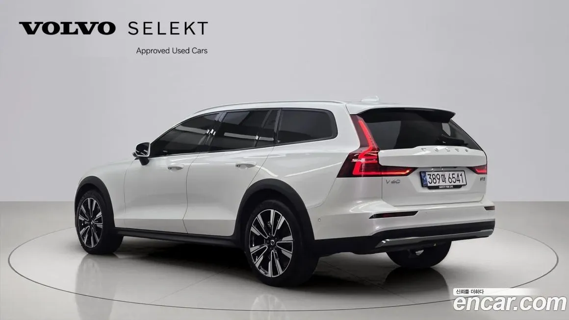 Volvo V60 — фото 2