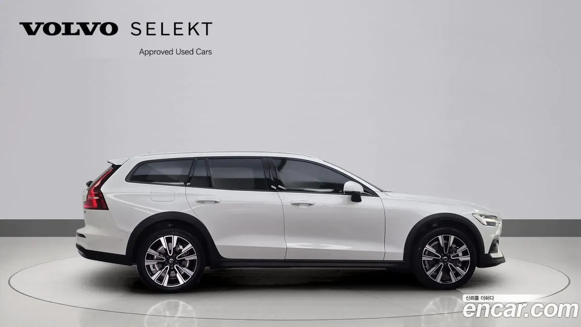 Volvo V60 — фото 4