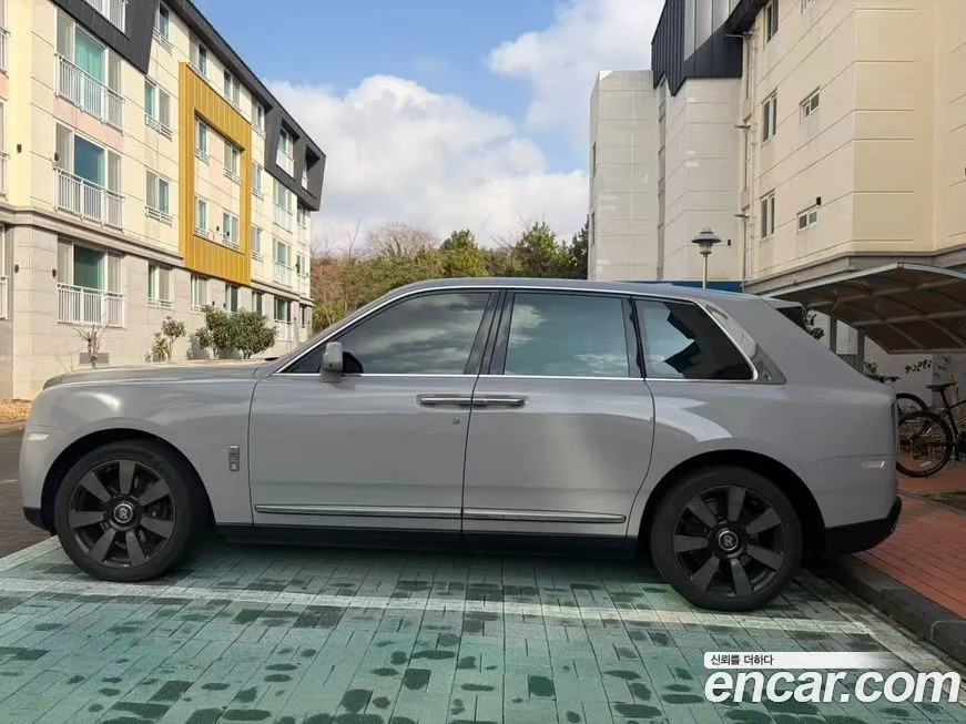 Rolls-Royce Cullinan 2022 из KR, фото 2