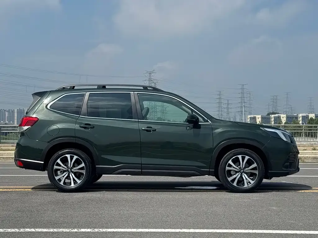 Subaru Forester — фото 7