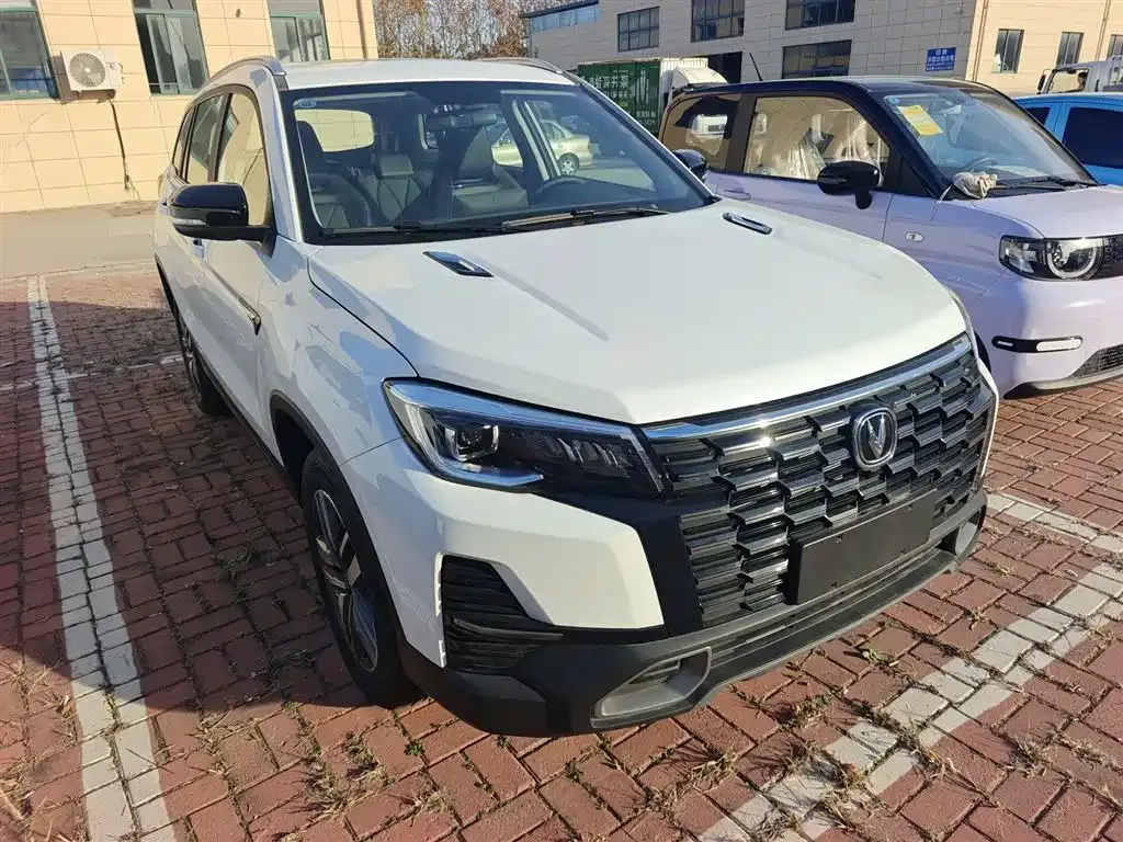 Changan CS75 2025 из CN, фото 4