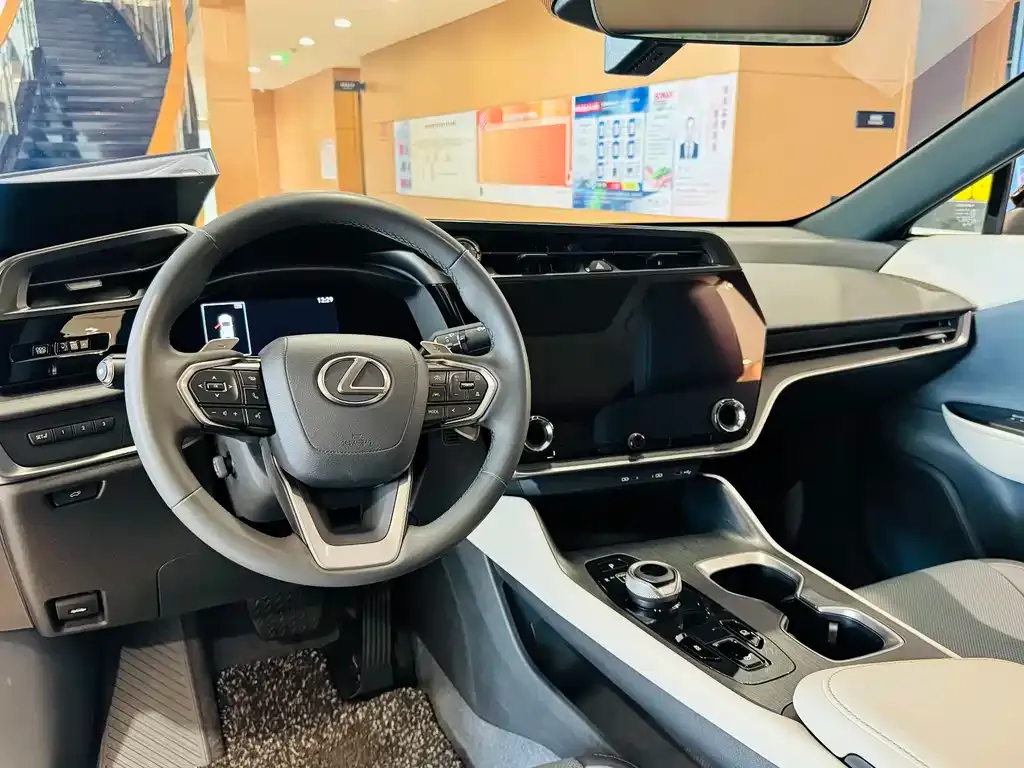 Lexus RZ 2023 из CN, фото 6