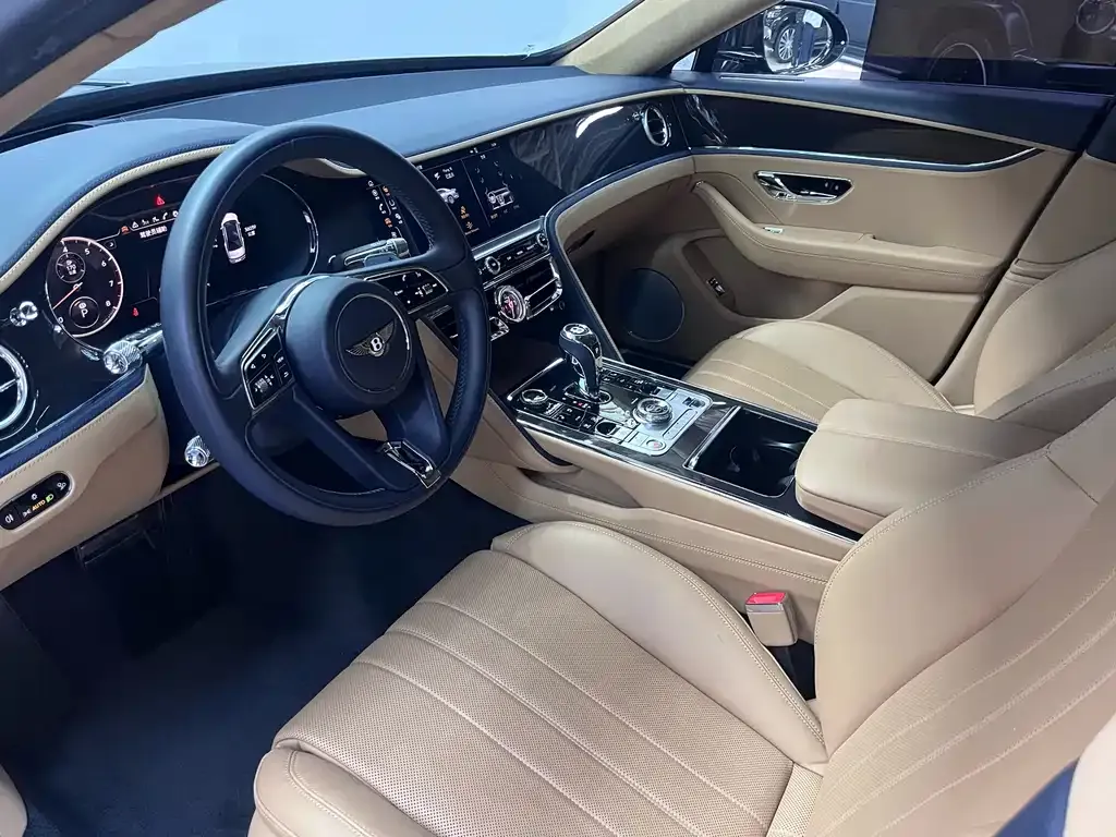 Bentley Flying Spur 2021 из CN, фото 10