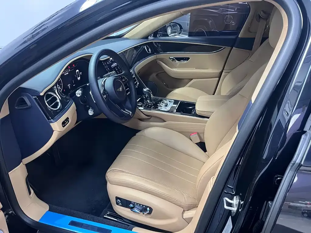 Bentley Flying Spur 2021 из CN, фото 8