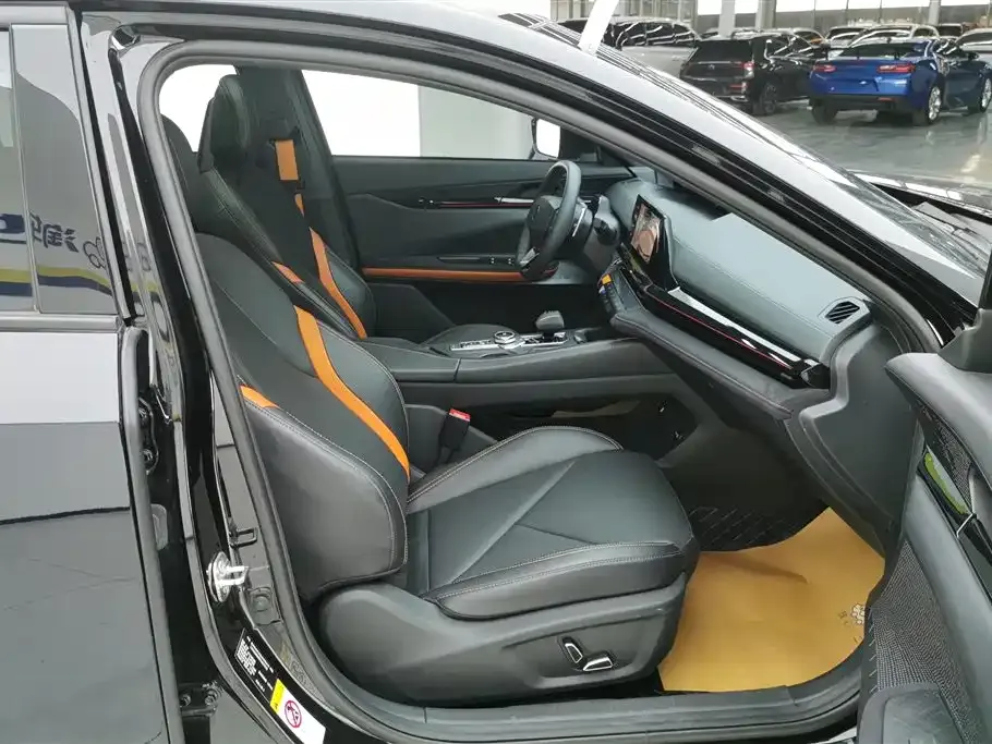Changan UNI-V 2023 из CN, фото 8