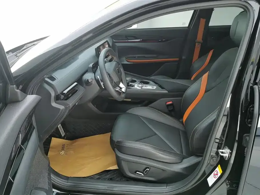 Changan UNI-V 2023 из CN, фото 9