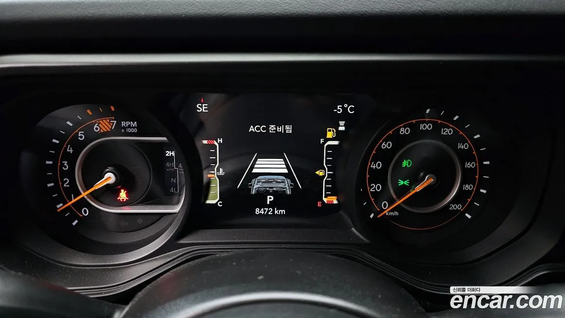 Jeep Wrangler 2024 из KR, фото 8