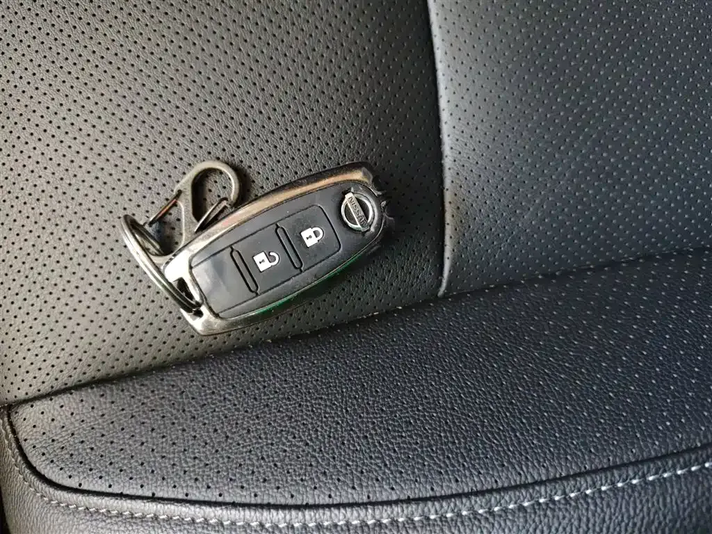 Nissan X-Trail — фото 9