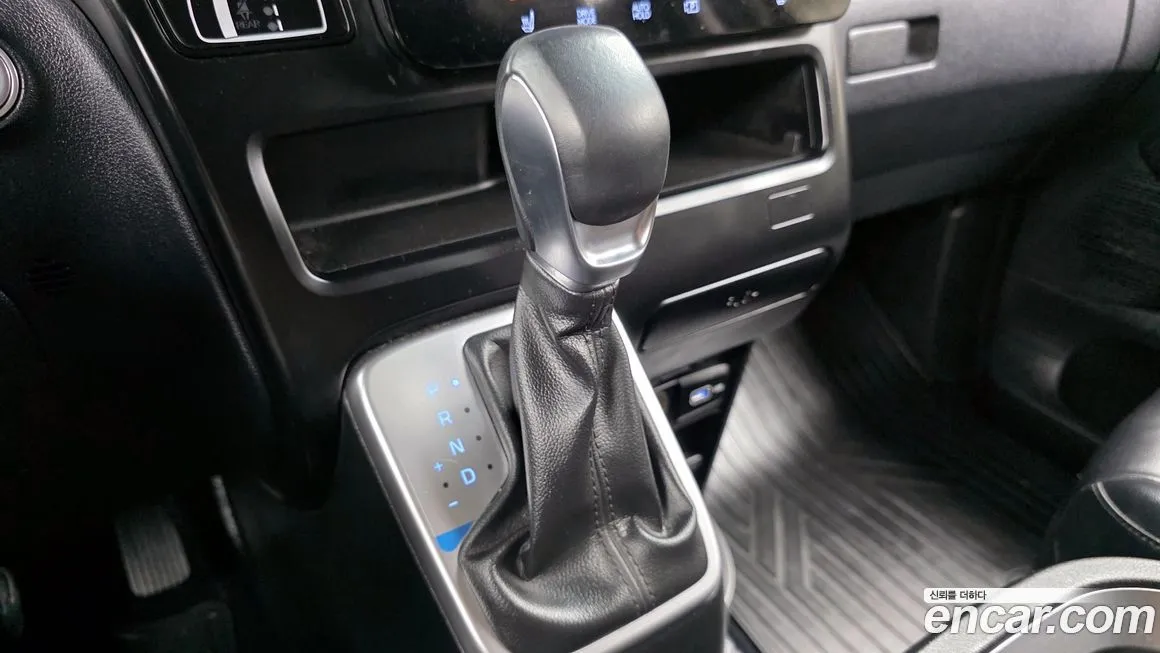 Hyundai Staria 2023 из KR, фото 9