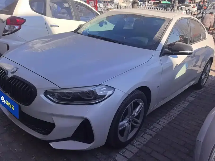 BMW 1 Series — фото 1