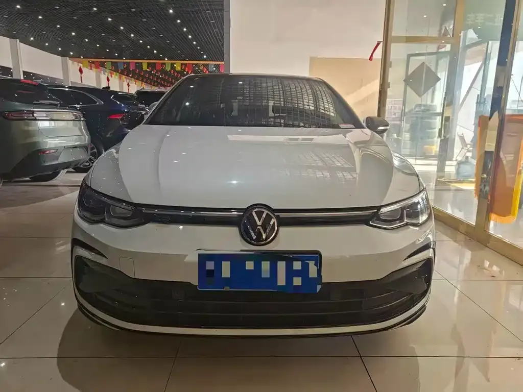 Volkswagen Golf 2021 из CN, фото 2