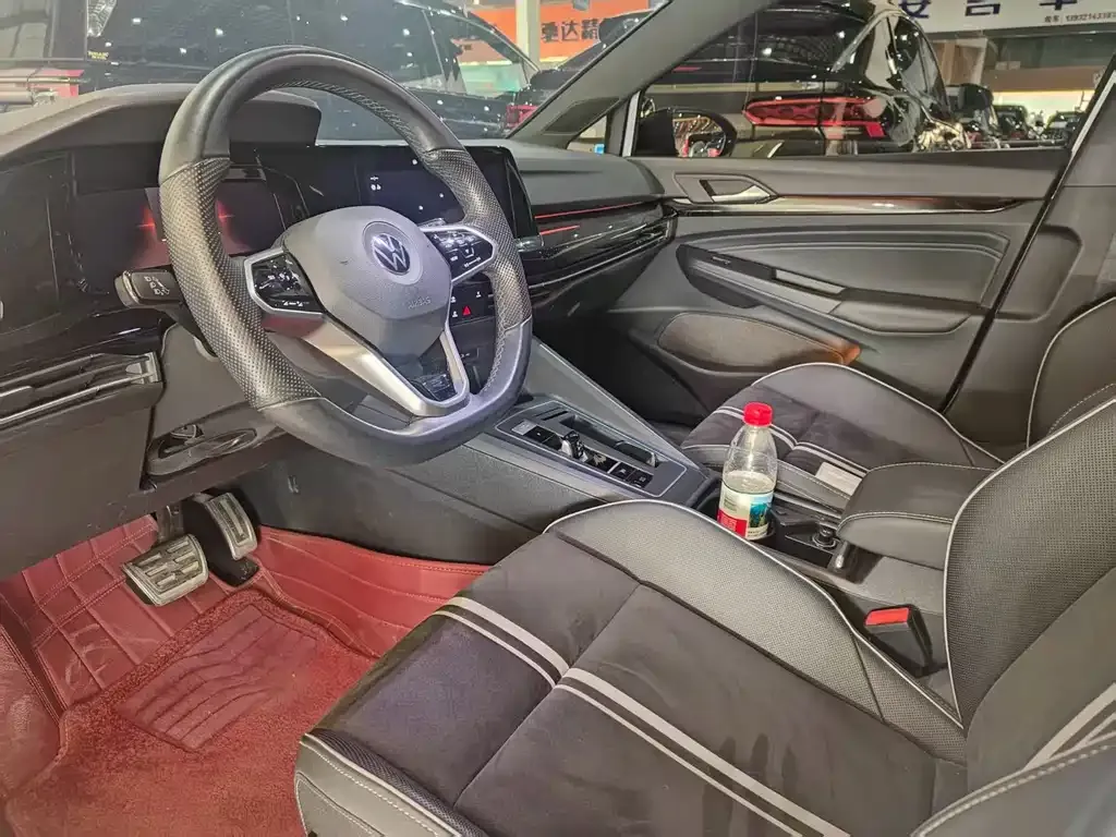 Volkswagen Golf 2021 из CN, фото 4