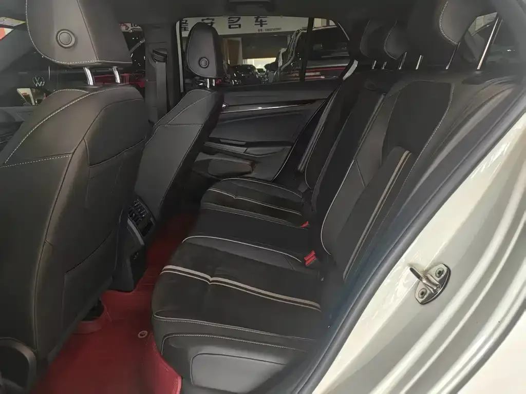 Volkswagen Golf 2021 из CN, фото 7