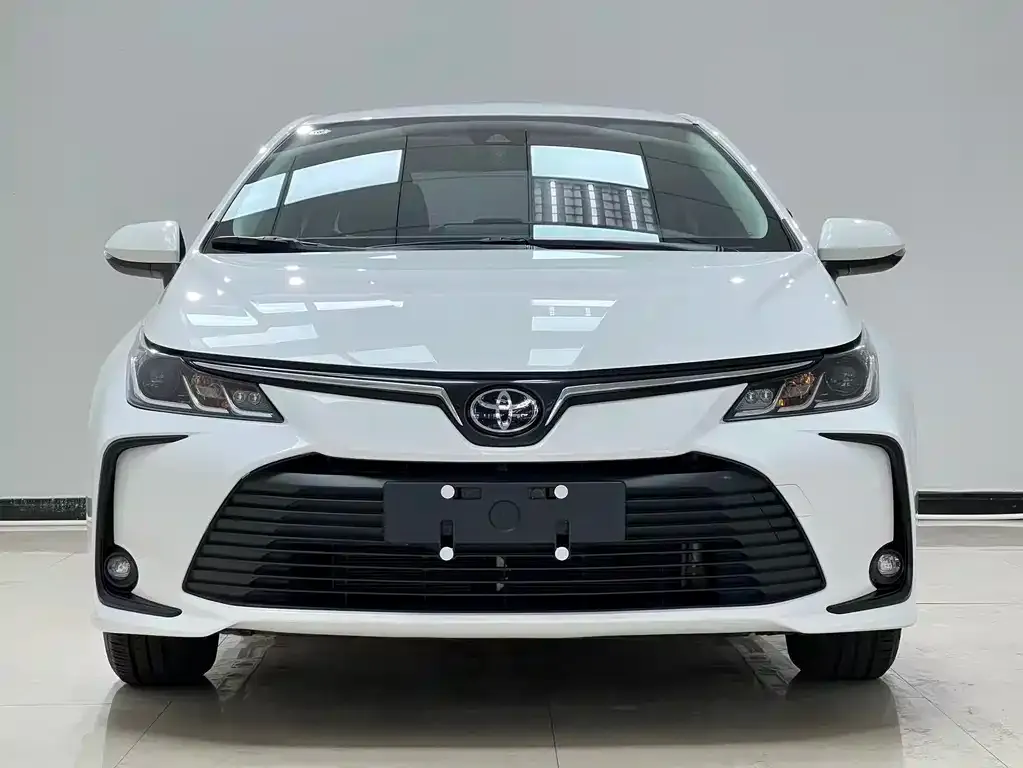 Toyota Corolla — фото 2